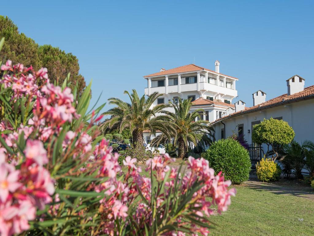 Sunbay Park Hotel Civitavecchia Exterior photo